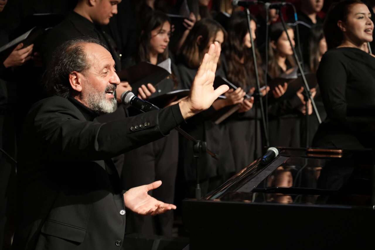 Muğla’da ‘Kim Var?’: Öğrenciler ve Yücel Arzen Aynı Sahnede 11